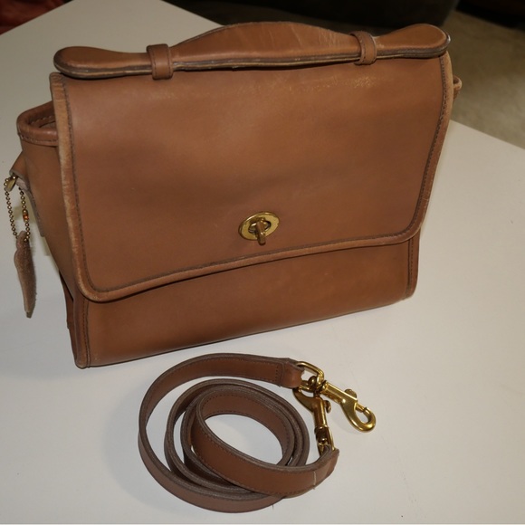 Coach - Picture 2 of 5